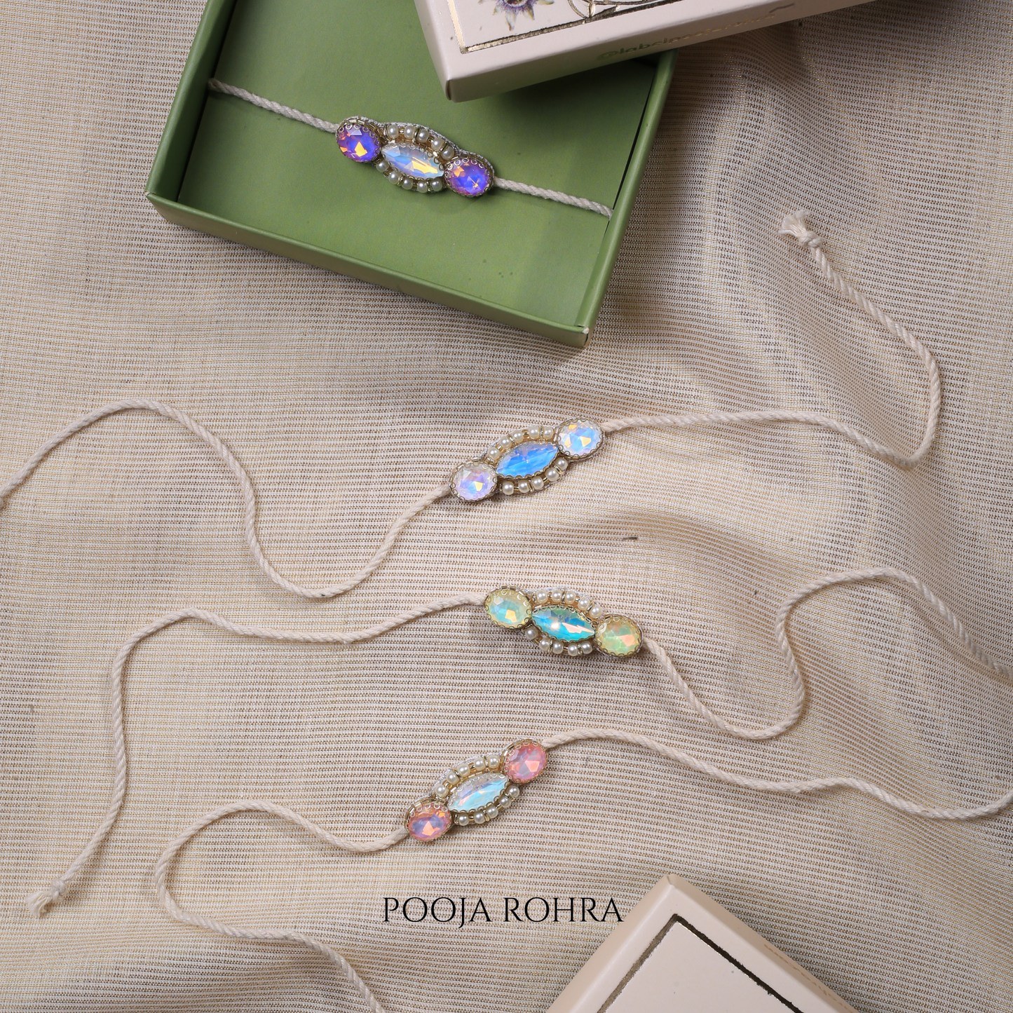 Prism Rakhi