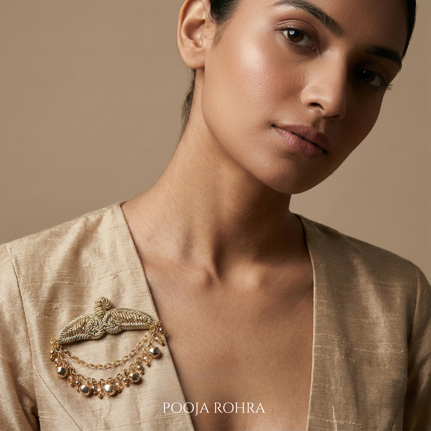 Kivyaa Brooch